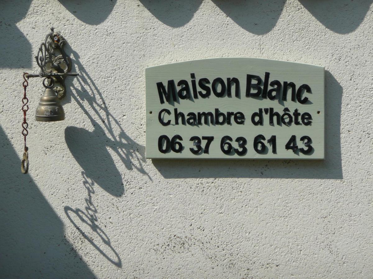 Maison Blanc Bed and Breakfast Gibourne Exterior foto
